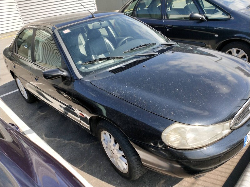 ford mondeo berlina (gd) del año 2000