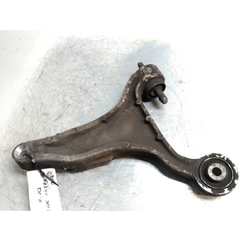 Recambio de brazo suspension inferior delantero derecho para volvo xc70 2.5 20v turbo cat referencia OEM IAM   