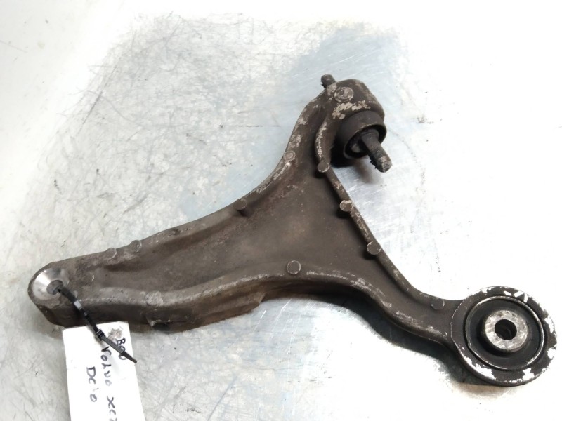 Recambio de brazo suspension inferior delantero derecho para volvo xc70 2.5 20v turbo cat referencia OEM IAM   