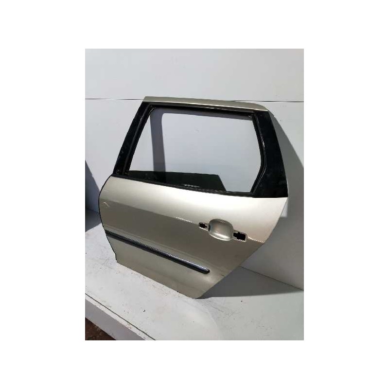 Recambio de puerta trasera izquierda para peugeot 407 sw st sport pack referencia OEM IAM  5 PUERTAS RANCHERA 
