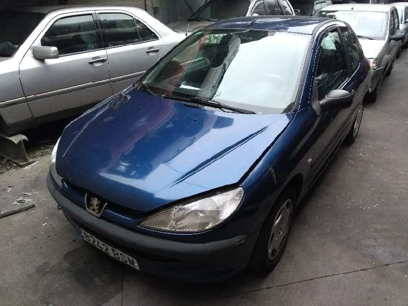 peugeot 206 berlina del año 2002