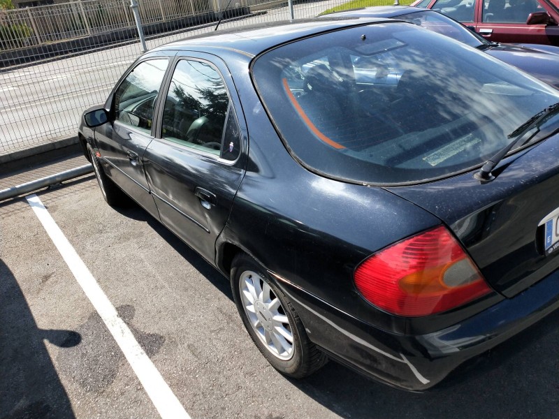 ford mondeo berlina (gd) del año 2000
