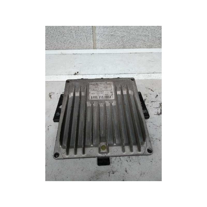 Recambio de centralita motor uce para renault megane ii berlina 5p 1.5 dci diesel referencia OEM IAM R0410B020A 8200259832 82003