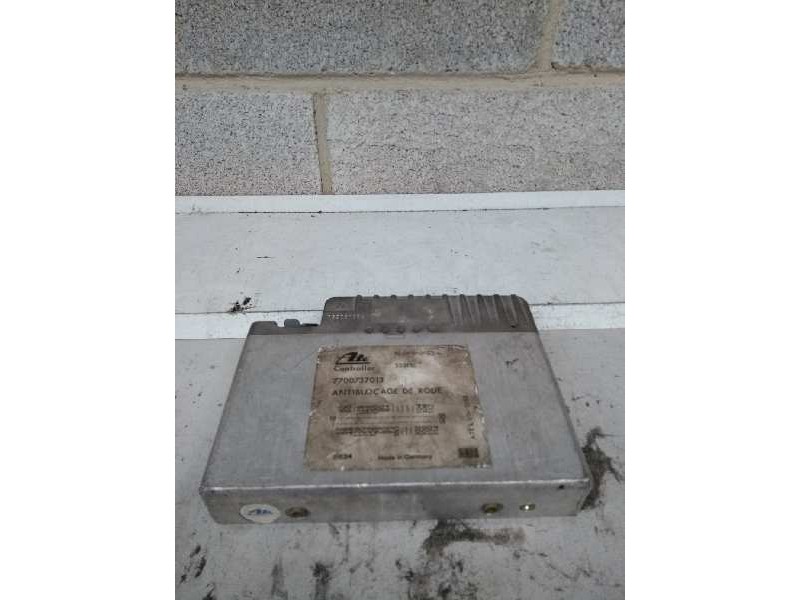 Recambio de centralita abs para renault 21 berlina (b/l48) referencia OEM IAM 10091100224 7700737013  Recambio de centralita abs para renault 21 berlina (b/l48) referencia OEM IAM 10091100224 7700737013