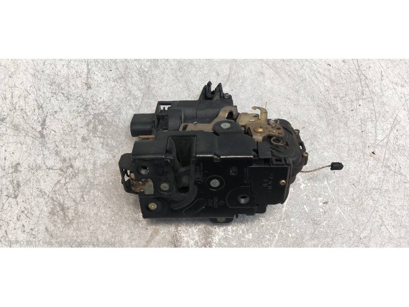 Recambio de motor cierre centralizado delantero derecho para seat toledo (1m2) 2.3 vr5 cat (agz) referencia OEM IAM 3B1837016A  