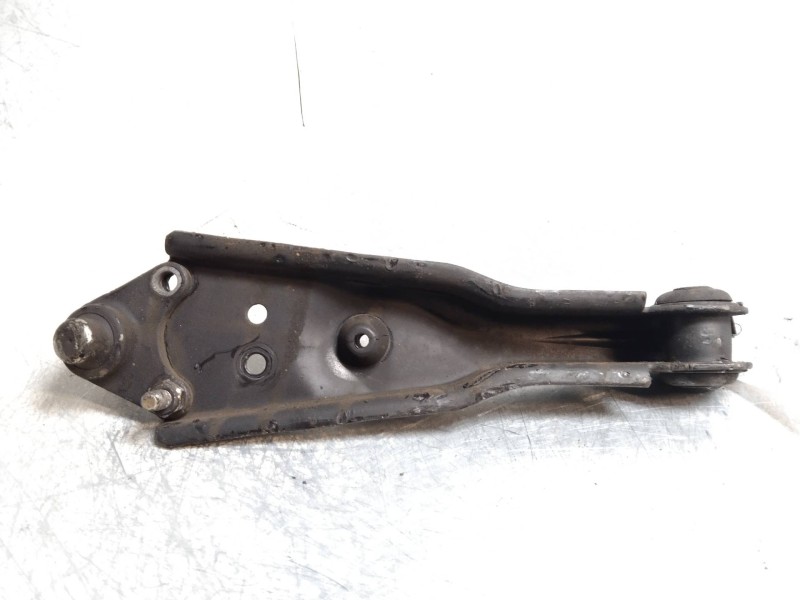 Recambio de brazo suspension superior delantero derecho para volvo serie 340 340 gl referencia OEM IAM   