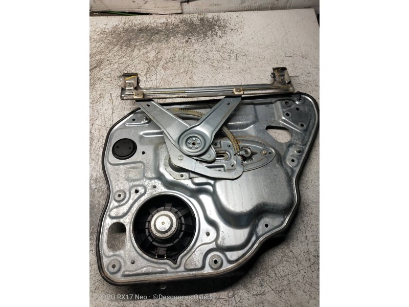 Recambio de elevalunas trasero izquierdo para volvo s40 berlina 2.0 d kinetic referencia OEM IAM 8679080 30739182AC 4P