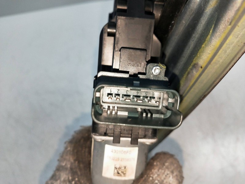 Recambio de elevalunas trasero izquierdo para renault talisman intens referencia OEM IAM 402762C 827210991R 4P