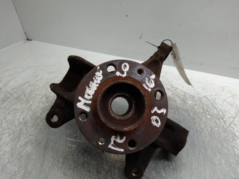 Recambio de mangueta delantera izquierda para renault megane ii berlina 5p 2.0 16v turbo referencia OEM IAM   