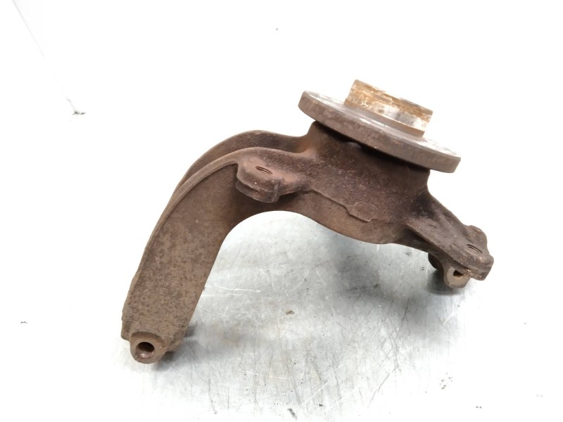 Recambio de mangueta delantera izquierda para renault megane ii berlina 5p 2.0 referencia OEM IAM   