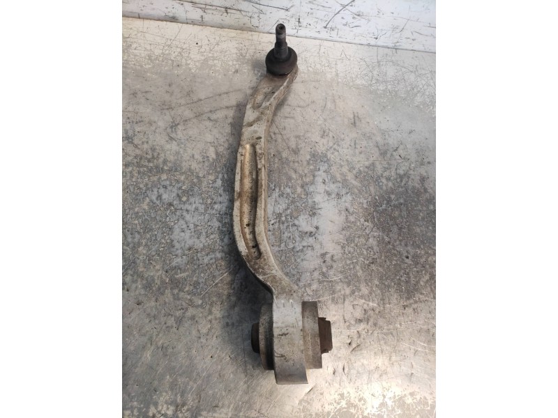 Recambio de brazo suspension inferior delantero derecho para audi a6 avant (4f5) 2.4 quattro referencia OEM IAM 4F0407694H  