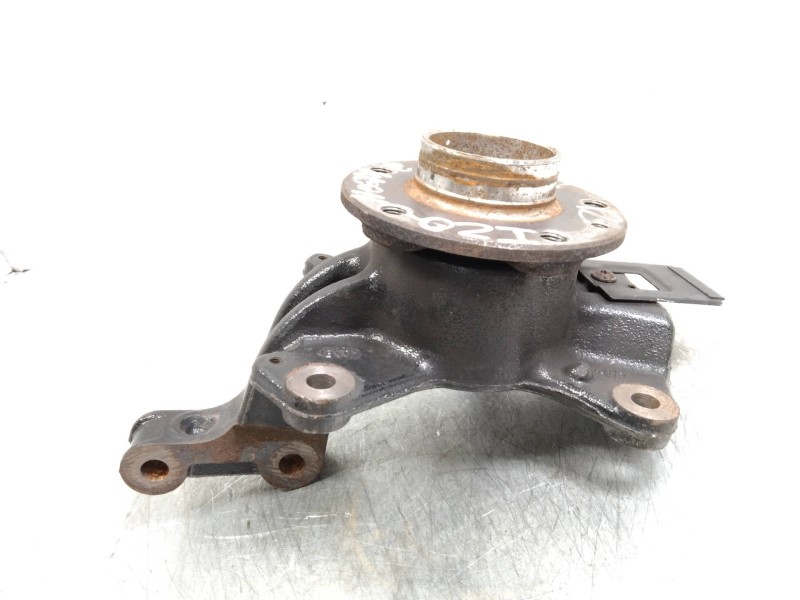 Recambio de mangueta delantera izquierda para renault megane iii sport tourer 1.5 dci diesel referencia OEM IAM   