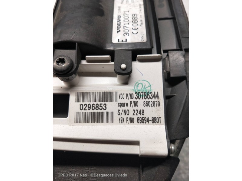 Recambio de cuadro instrumentos para volvo s40 berlina 2.0 d kinetic referencia OEM IAM 30710071 30786344 