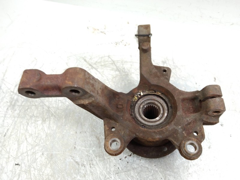 Recambio de mangueta delantera derecha para renault modus 1.4 16v referencia OEM IAM   