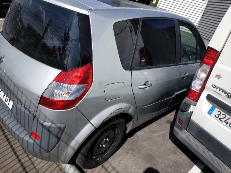 renault scenic ii del año 2006