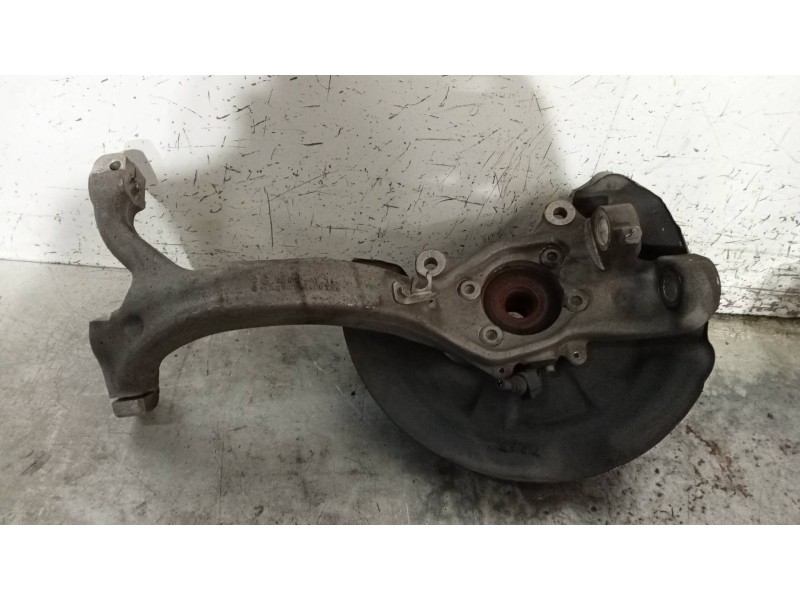 Recambio de mangueta delantera derecha para audi a6 berlina (4f2) 2.0 tdi referencia OEM IAM 4F0258  