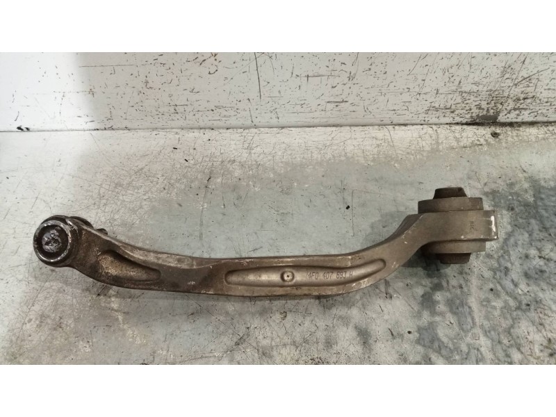 Recambio de brazo suspension inferior delantero izquierdo para audi a6 berlina (4f2) 2.0 tdi referencia OEM IAM 4F0407693H  