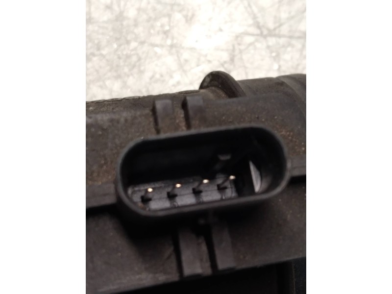 Recambio de caudalimetro para volkswagen polo (6r1) advance referencia OEM IAM 0281006132 03P906461 