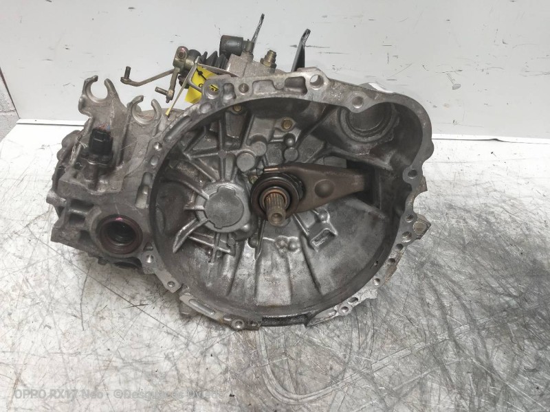 Recambio de caja cambios para toyota picnic (m10) 2.2 turbodiesel referencia OEM IAM 90303486  
