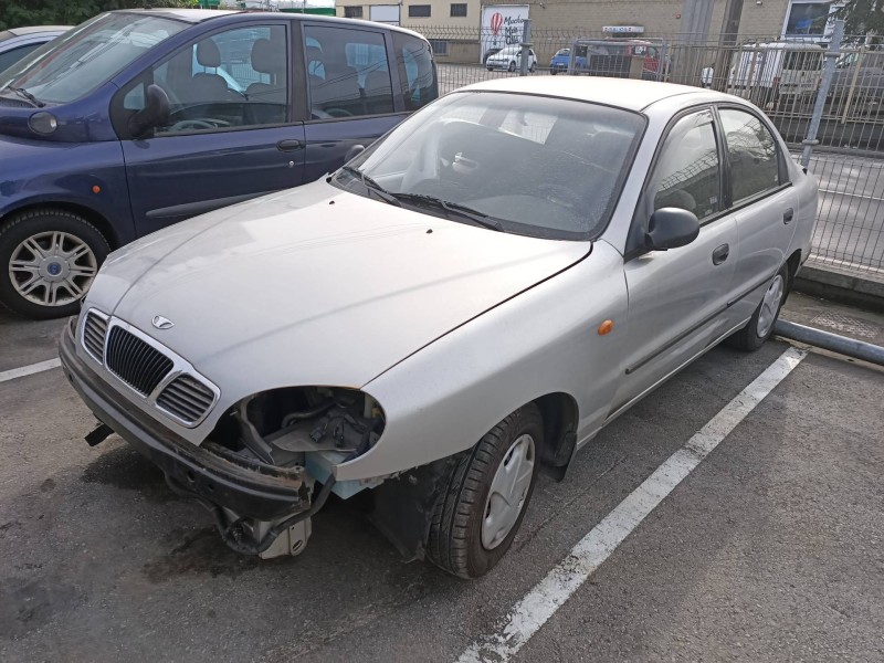 daewoo lanos del año 2002