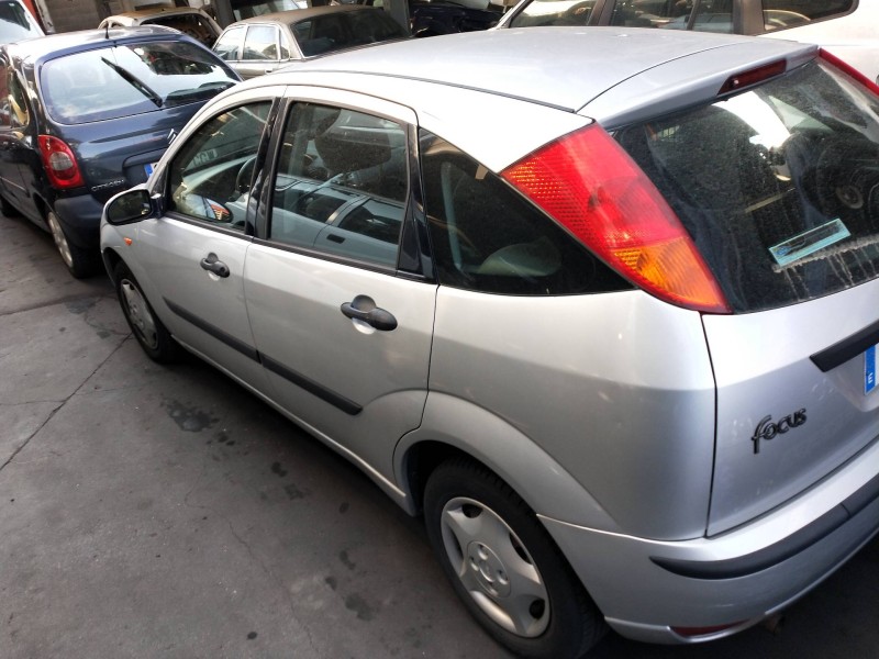 ford focus berlina (cak) del año 2003