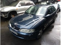 opel vectra b berlina del año 2000