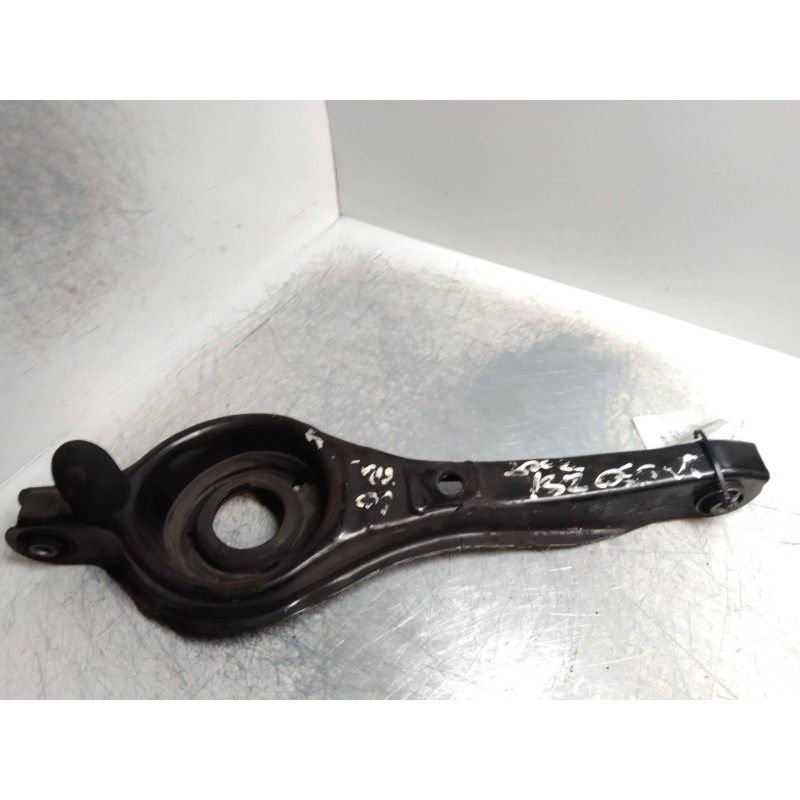 Recambio de brazo suspension inferior trasero derecho para volvo c30 2.5 20v turbo cat referencia OEM IAM   