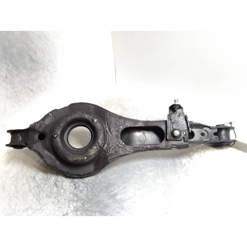 Recambio de brazo suspension inferior trasero izquierdo para volvo c30 2.5 20v turbo cat referencia OEM IAM   
