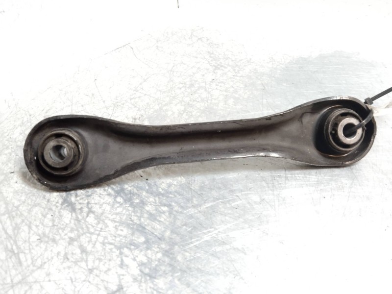 Recambio de brazo suspension superior trasero derecho para volvo c30 1.6 diesel cat referencia OEM IAM   