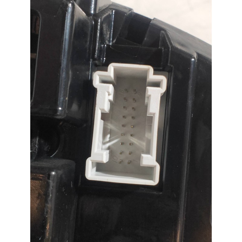 Recambio de cuadro instrumentos para mercedes clase c (w204) berlina c 180 kompressor blueefficiency (204.044) referencia OEM IA