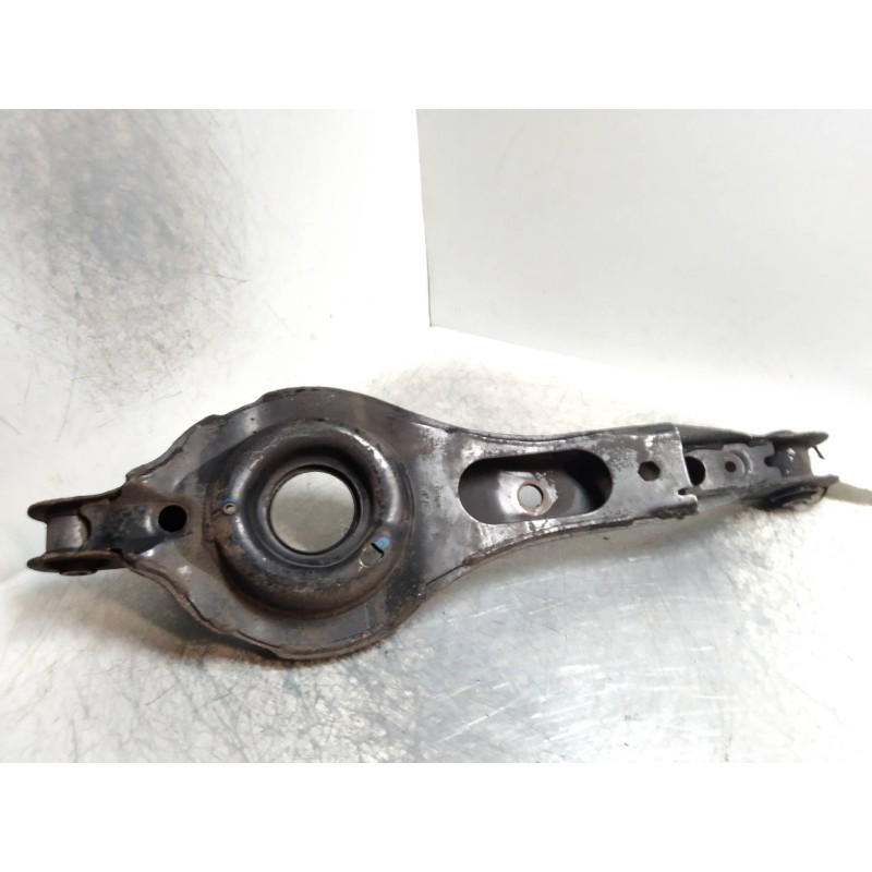 Recambio de brazo suspension inferior trasero izquierdo para volvo c30 1.6 diesel cat referencia OEM IAM   