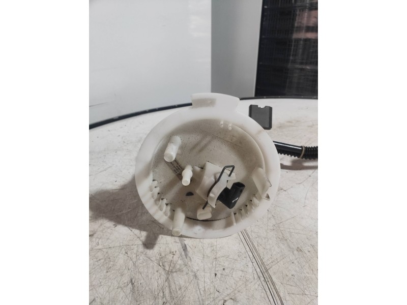 Recambio de bomba combustible para mercedes clase c (w204) berlina c 180 kompressor blueefficiency (204.044) referencia OEM IAM 