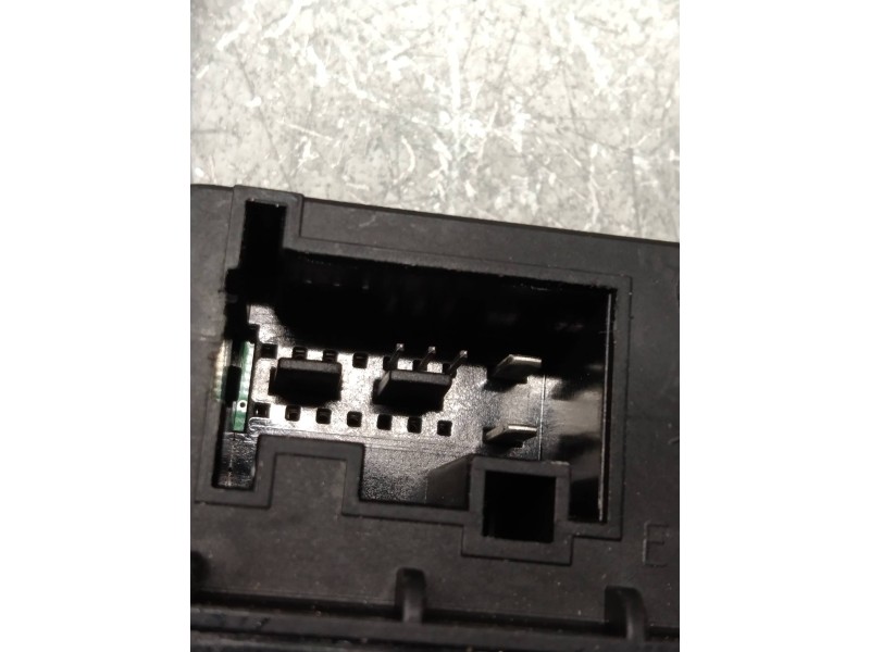 Recambio de elevalunas trasero izquierdo para volkswagen polo (6r1) advance referencia OEM IAM 6R0959811F S850311053B 