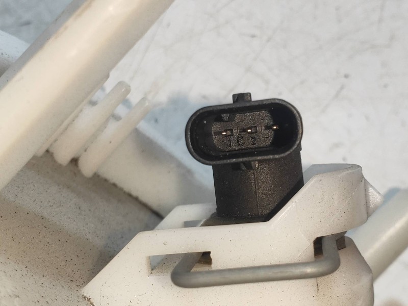 Recambio de bomba combustible para mercedes clase c (w204) berlina c 180 kompressor blueefficiency (204.044) referencia OEM IAM 