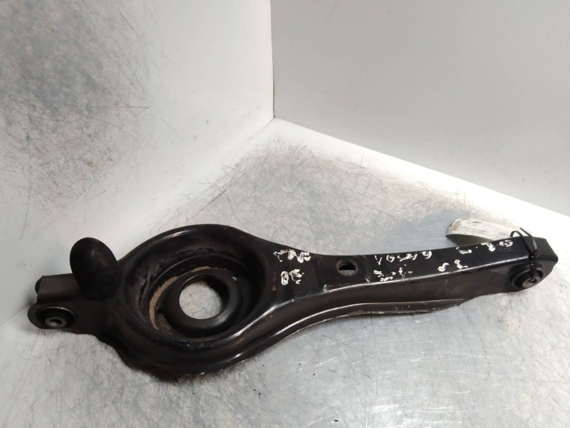 Recambio de brazo suspension inferior trasero derecho para volvo c30 2.0 16v cat referencia OEM IAM   