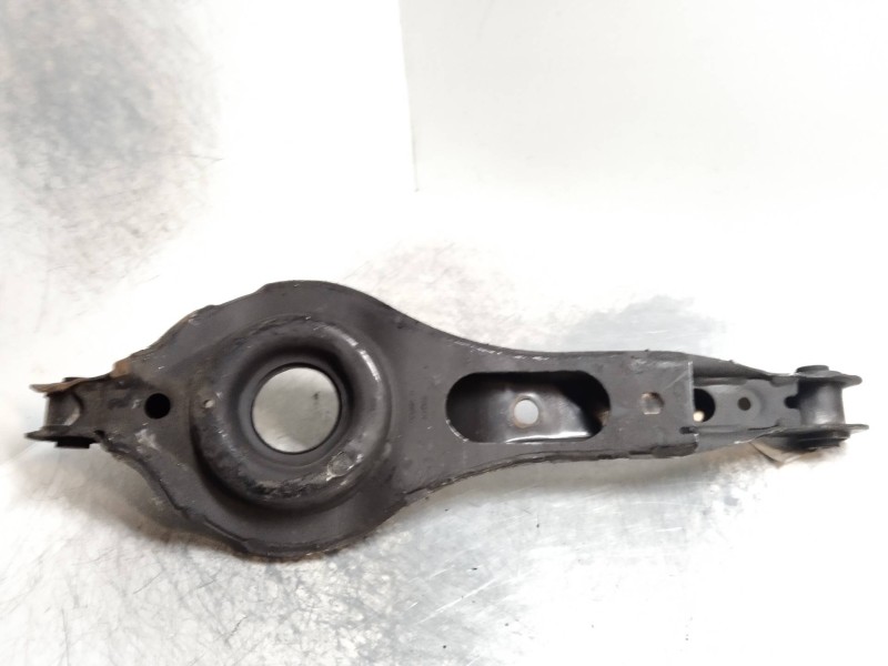 Recambio de brazo suspension inferior trasero derecho para volvo c30 2.0 16v cat referencia OEM IAM   