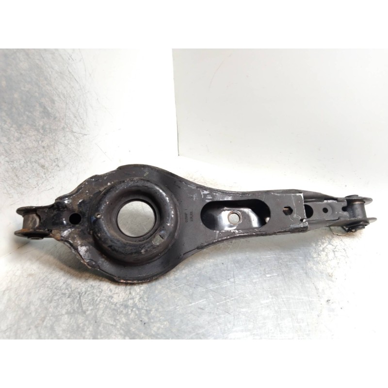 Recambio de brazo suspension inferior trasero izquierdo para volvo c30 2.0 16v cat referencia OEM IAM   