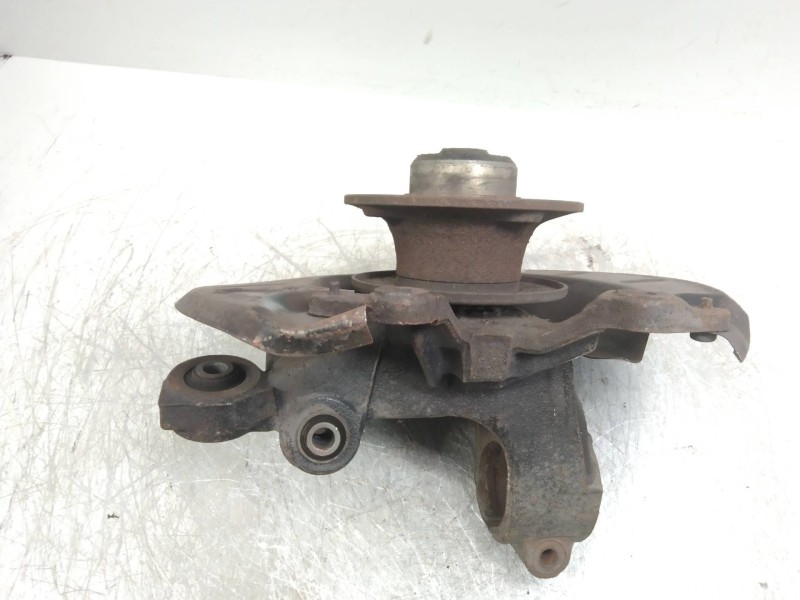 Recambio de mangueta trasera derecha para renault safrane (b54) 2.2i referencia OEM IAM    Recambio de mangueta trasera derecha para renault safrane (b54) 2.2i referencia OEM IAM