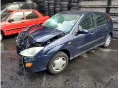 ford focus berlina (cak) del año 2000