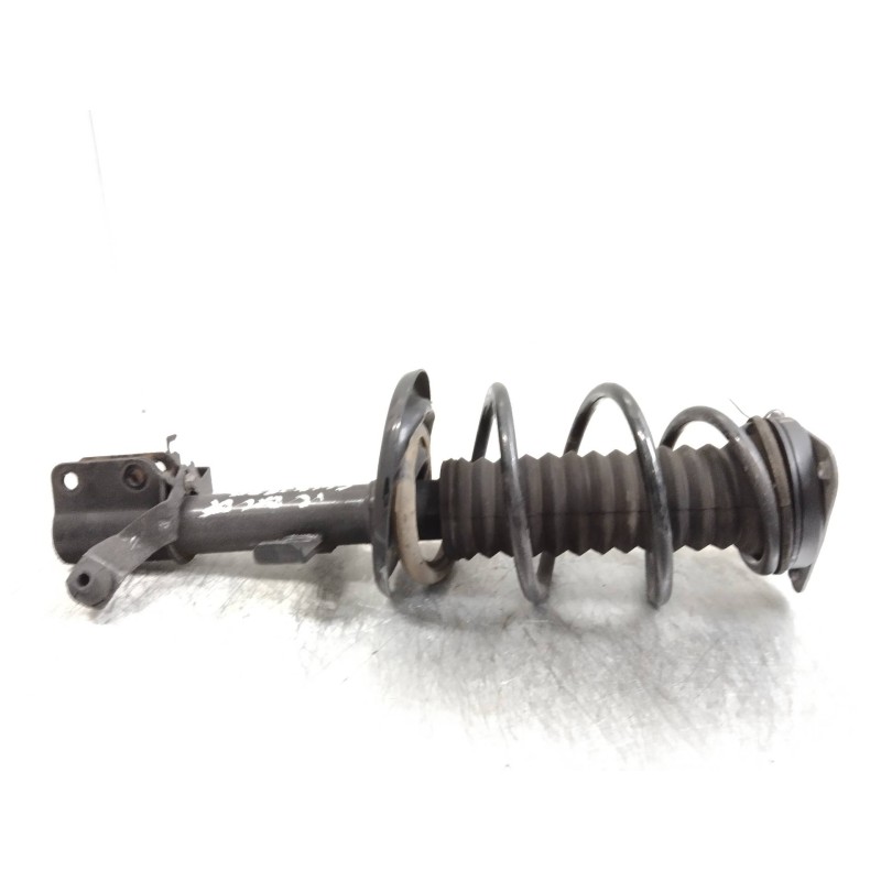 Recambio de amortiguador delantero derecho para renault clio iv 1.5 dci diesel fap referencia OEM IAM   