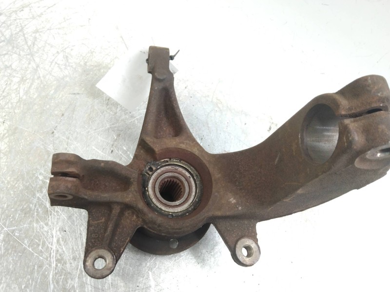 Recambio de mangueta delantera izquierda para renault megane ii classic berlina 2.0 referencia OEM IAM   