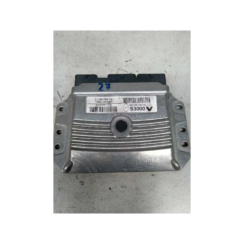 Recambio de centralita motor uce para renault megane ii berlina 5p 1.6 16v referencia OEM IAM 215860596A 8200509516 S3000 820075