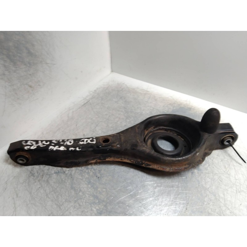 Recambio de brazo suspension inferior trasero derecho para volvo s40 berlina 1.6 diesel cat referencia OEM IAM   