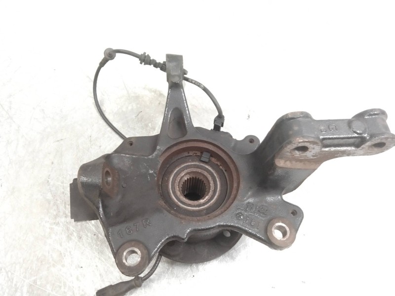 Recambio de mangueta delantera izquierda para renault scenic iii dynamique referencia OEM IAM   