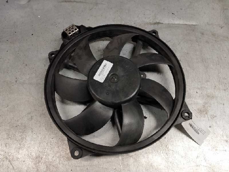 Recambio de electroventilador para renault megane iii sport tourer 1.6 16v e85 (etanol) referencia OEM IAM MM11153 214812415R VA