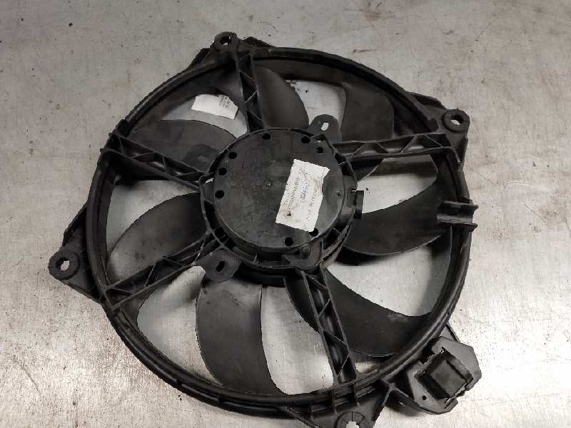 Recambio de electroventilador para renault megane iii sport tourer 1.6 16v e85 (etanol) referencia OEM IAM MM11153 214812415R VA