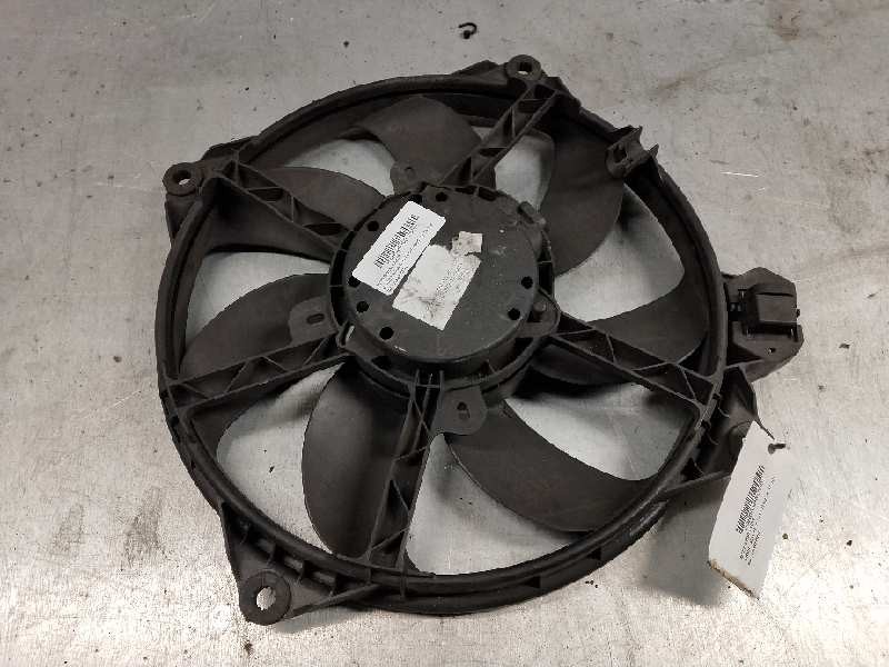 Recambio de electroventilador para renault megane iii coupe 1.6 16v referencia OEM IAM 214840028R MM111BV 