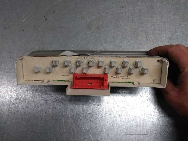 Recambio de cuadro instrumentos para renault twingo (co6) 1.2 referencia OEM IAM 7700421764J  