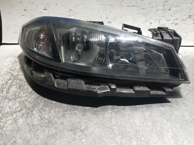 Recambio de faro derecho para renault laguna ii grandtour (kg0) expression pack referencia OEM IAM 7701061671 89900418 