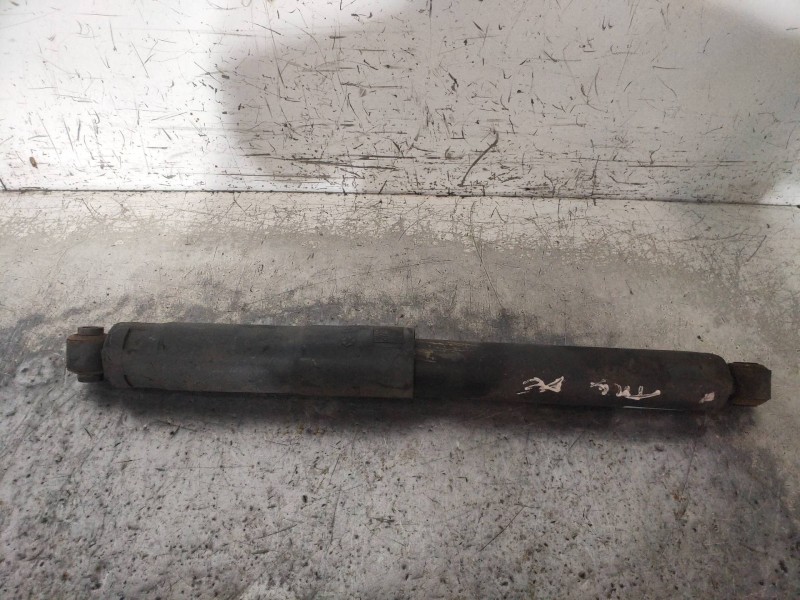 Recambio de amortiguador trasero derecho para jeep gr.cherokee (wj/wg) 2.7 crd laredo referencia OEM IAM P52088950AK  